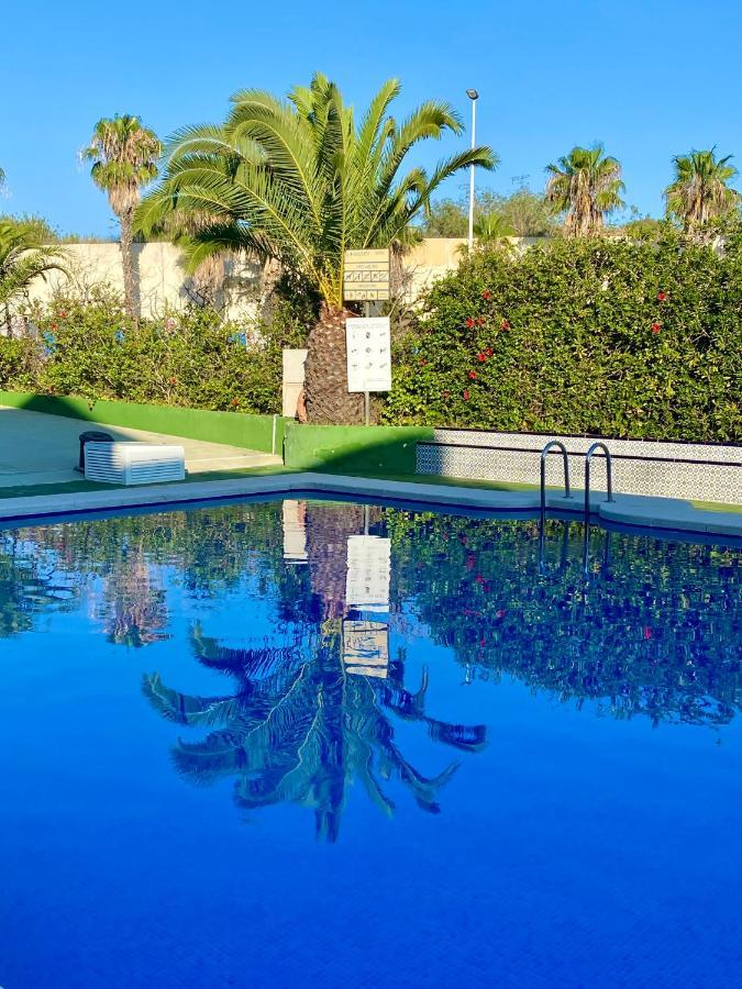 Torrevista Three Bedroom Apartment, Two Swimming Pools And Garage Torrevieja Esterno foto