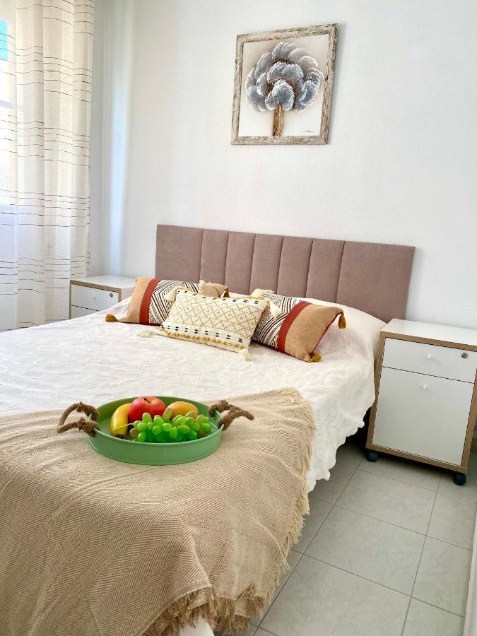 Torrevista Three Bedroom Apartment, Two Swimming Pools And Garage Torrevieja Esterno foto